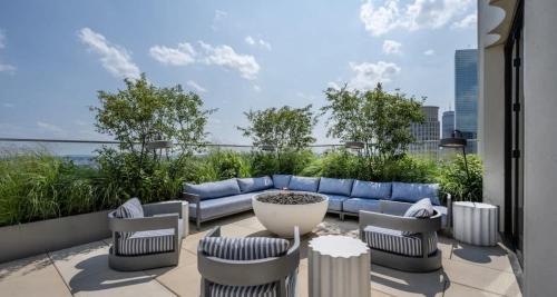 Bay Village Apartment | Back-Bay 2BR Penthouse w Roof top and GYM