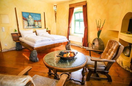Outer Neustadt Hotel | Backstage Hotel