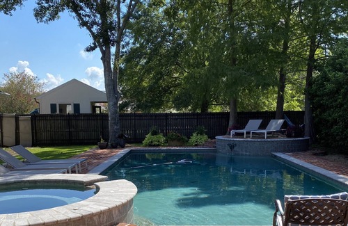 Houma Cottage | Backyard COZY Cottage in the heart of Houma!