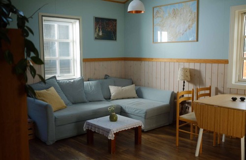 Hveragerdi House | Backyard Village - Blue House