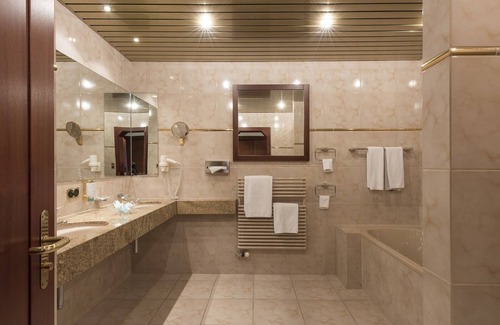 Horn Hotel | Bad Horn - Hotel & Spa