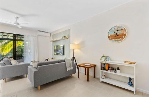 Rainbow Beach House | Baden 52 Rainbow Shores. Aircon. Wifi