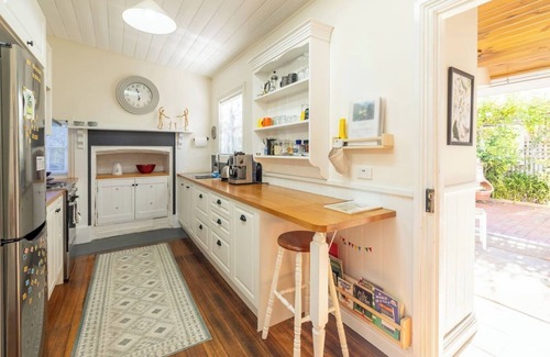 Devonport Cottage | Badger’s Inlet Devonport
