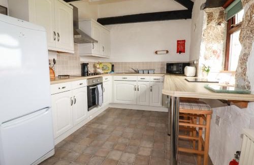Stenalees House | Badgers Sett