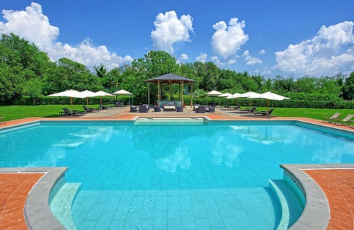 Cincelli Apartment | Badia Di Campoleone - Villa Campoleone