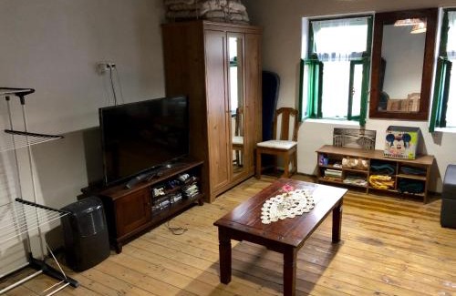 Bagolyirtas House | Bagoly lak