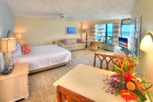 Daytona Beach Hotel | Bahama House - Daytona Beach Shores
