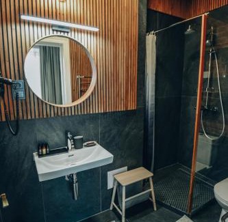 Aluksne Hotel | Bahnhofs hotel