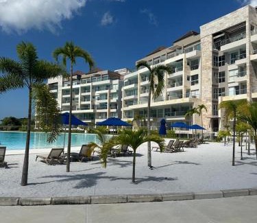 Zona Norte Apartment | Baia Kristal Penthouse Cartagena Playa Artificial Más Grande de Colombia