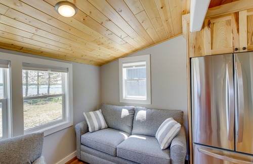 North Bay Cottage | Baileys Harbor Waterfront Vacation Rental w/Grill
