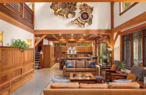 Rollingbay Apartment | Bainbridge Is waterfront lodge w private beach access and extensive amenities