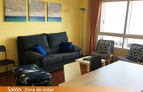 Baiona Apartment | Baiona apartment with spectacular views to the seafront.