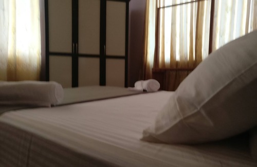 Dhaandhoo House | Baivaru Guesthouse Services