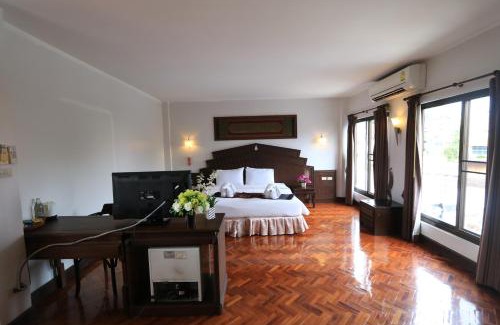 Chong Kham Hotel | Baiyoke Chalet Hotel