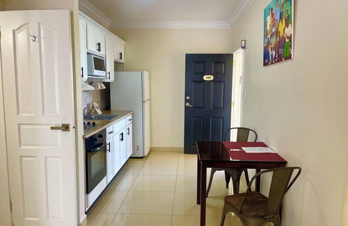 Simpson Bay Hotel | Baker's Suites