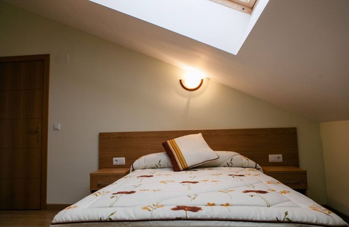 Roda de Isabena House | Balcón de Roda - PLAZA SUR spacious apartments, well equipped, free Wi-Fi
