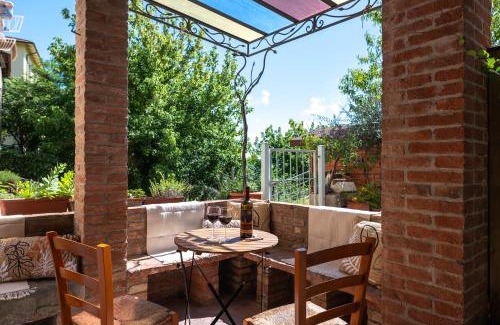 San Miniato Apartment | Balconevisi Elegant Home