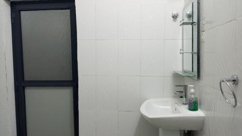 Stone Town House | Balcony Bliss & Private Bath at Mamdalis