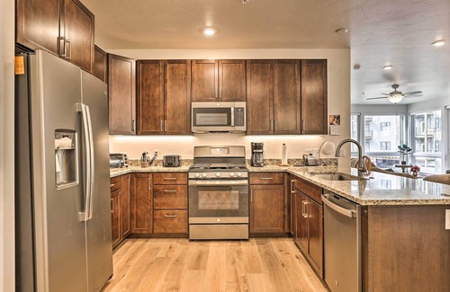 Lakeside Village Condo | Balcony & Easy Mtn Access: Condo in Keystone!