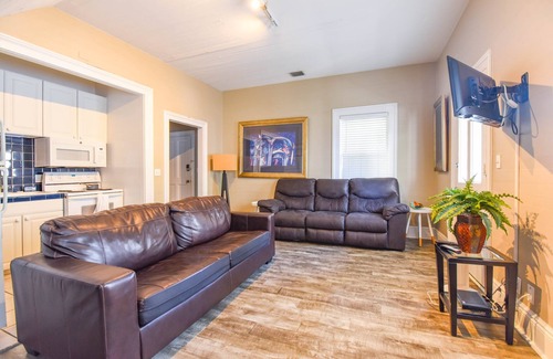 Downtown Apartment | Balcony on Duval - Duval Dream Loft