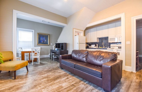 Downtown Apartment | Balcony on Duval - Duval Dream Loft