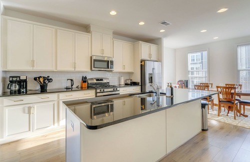 Gainesville House | Balcony & Pool Access: Modern Gainesville Home
