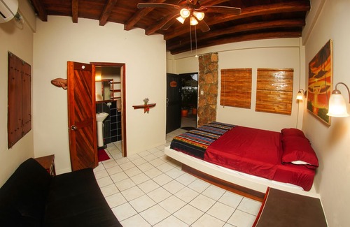 Montanita Bed & Breakfast | Balcony Suite-Pool & Jacuzzin- Beachfront at the Pointn
