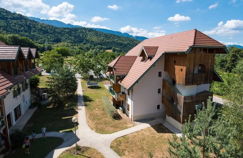 Giez Apartment | Balcony Views in Northern Alps