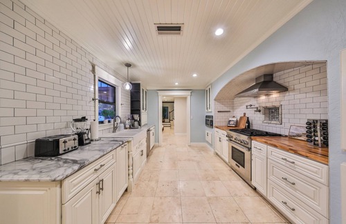 North Hyde Park House | Bali Resort Home with pool, putting green, golf simulator, game room