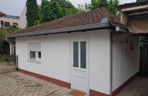 Sremska Mitrovica Apartment | Balkan