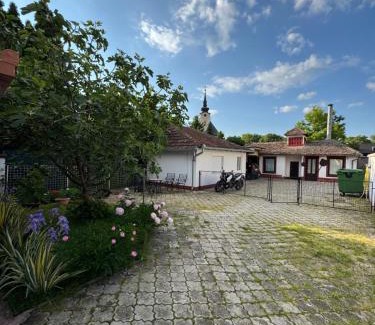 Sremska Mitrovica Apartment | Balkan