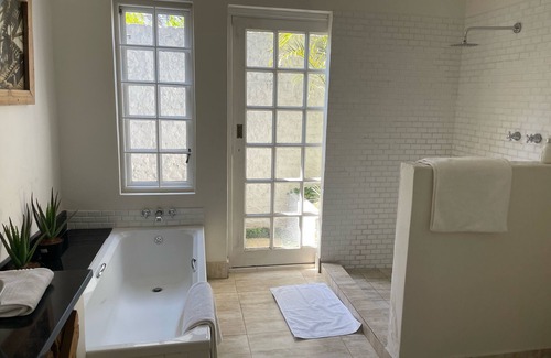 Harare East Cabin | Ballantynes Lodge