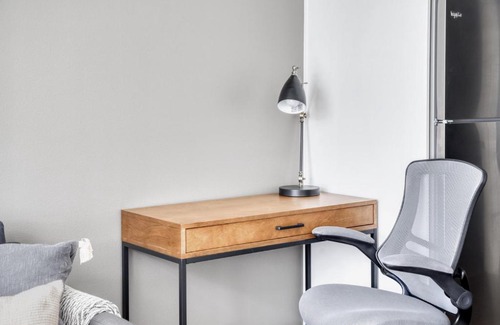 Old Ballard Apartment | Ballard 1BR w WD BBQ Gym nr Waterfront SEA-397