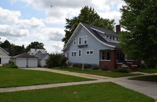 Dyersville House | Ballpark Bungalow in Dyersville, Iowa