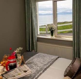 Ballyheigue Apartment | Ballyheigue Cliff Side and Sea View Apartment