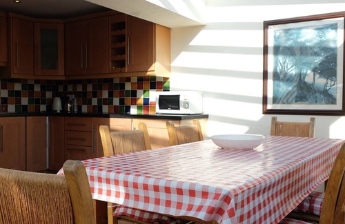 Ballyvaughan Cottage | Ballyvaughan Cottage No 6 - a bungalow that sleeps 7 guests in 3 bedrooms
