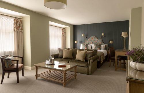 Ballater Hotel | Balmoral Arms