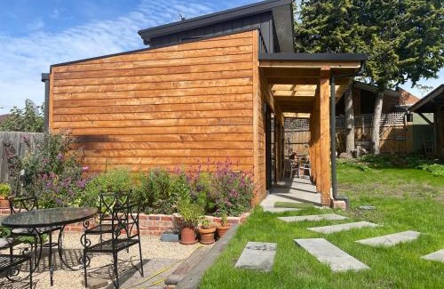 Essendon Villa | BALMORAL VILLA