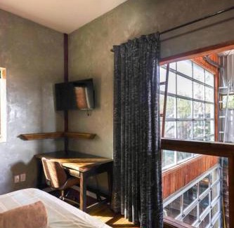 Logan Heights House | Bamboo Loft 6BR, 24 guests