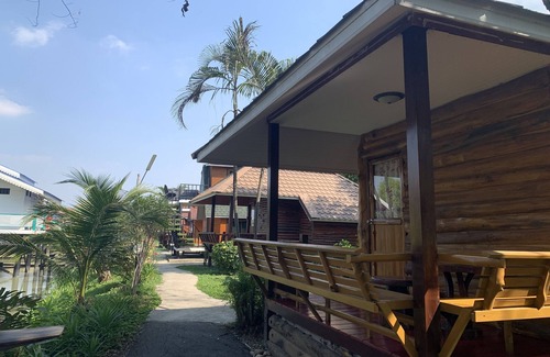 Sam Phran Villa | Ban Suan Bang Toei Homestay