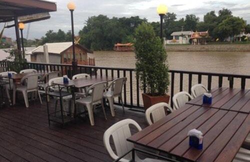 Samphao Lom House | Ban U Thong Accommodations