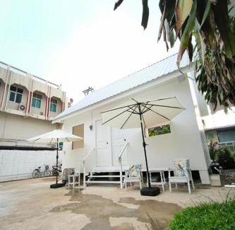 Tha Wang Thong Hotel | Ban Ye