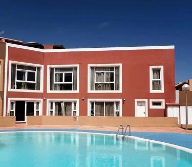 Geafond House | Banama Coliving & Coworking, Surf & Yoga - Casa Roja