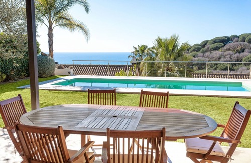 Arenys de Mar House | BANANA - Beautiful house in ARENYS DE MAR with private pool and garden, and a breathtaking view of the Mediterranean Sea!