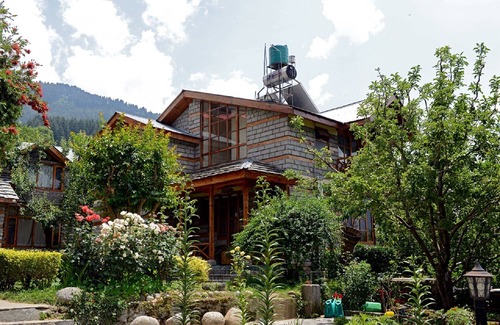 Naggar House | Bangloo in Treetops Cottage - Standalone Bungalow