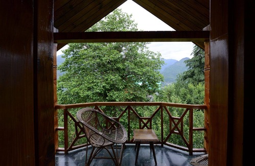 Naggar House | Bangloo in Treetops Cottage - Standalone Bungalow