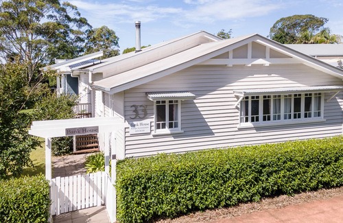 North Tamborine House | Bank House - Boutique Accommodation