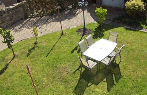 Chirnside Cottage | BANK VIEW, pet friendly, character holiday cottage in Chirnside