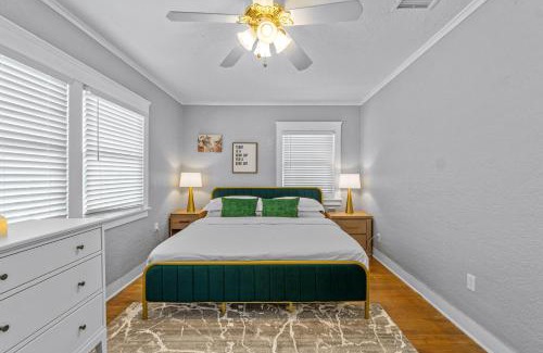 Bankers Hill Apartment | Bankers Hill Hideaway with AC Views and Parking