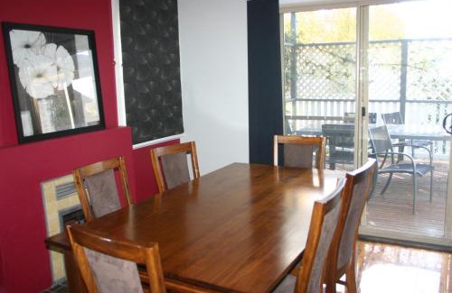North Albury House | Banksia Cottage